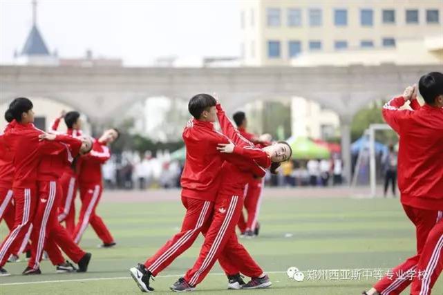 说明:http://mmbiz.qpic.cn/mmbiz_jpg/QQuxcibTVevRLQsIhGnENwnN7n9ia9xbTXtLqCR4VYIGIdf61S5Kdln6Mm36AKnsa4qZqpNQAEic1RsavI4jK8cAg/640?wx_fmt=jpeg&wxfrom=5&wx_lazy=1