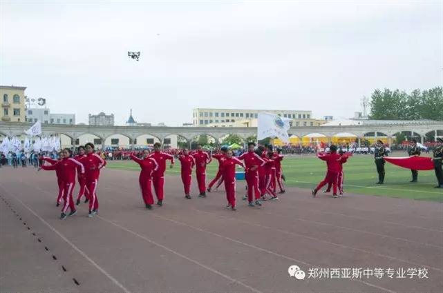 说明:http://mmbiz.qpic.cn/mmbiz_jpg/QQuxcibTVevQlk4h6HaYicWd78ZUHaf2KATcR8r09XJEMpibjWcwWByKsaepZgJ4yS88NQ7c2hN7861TjkFd78RHg/640?wx_fmt=jpeg&wxfrom=5&wx_lazy=1