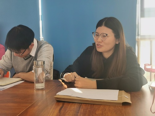 与会党员发言.jpg 与会党员发言.jpg