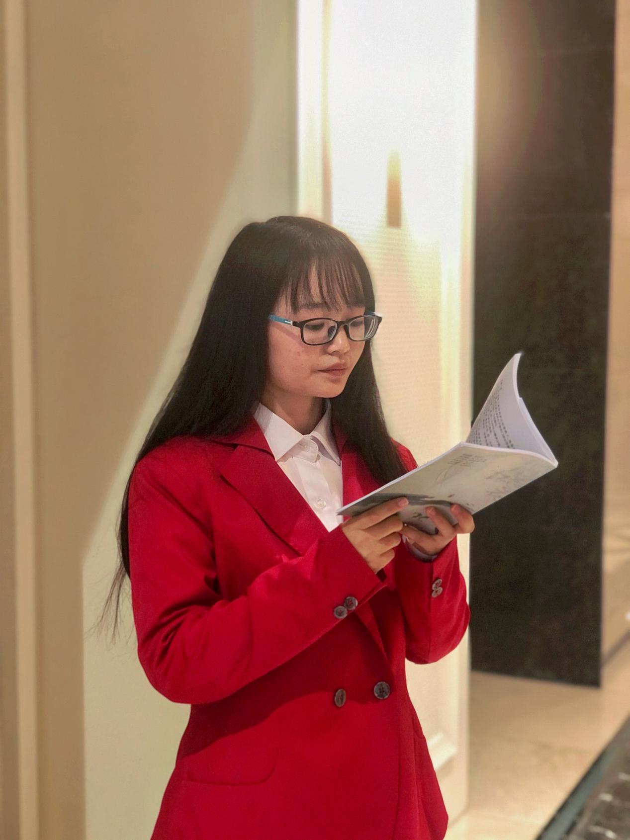王汝静2.jpg 王汝静2.jpg