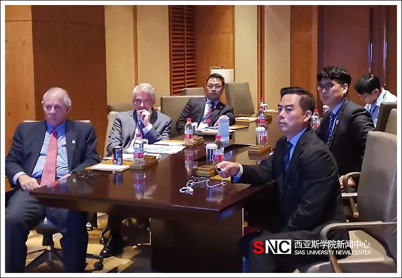 签约2.jpg 签约2.jpg