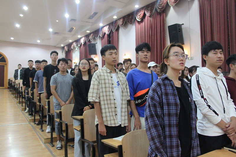 奏唱国歌.jpg 奏唱国歌.jpg