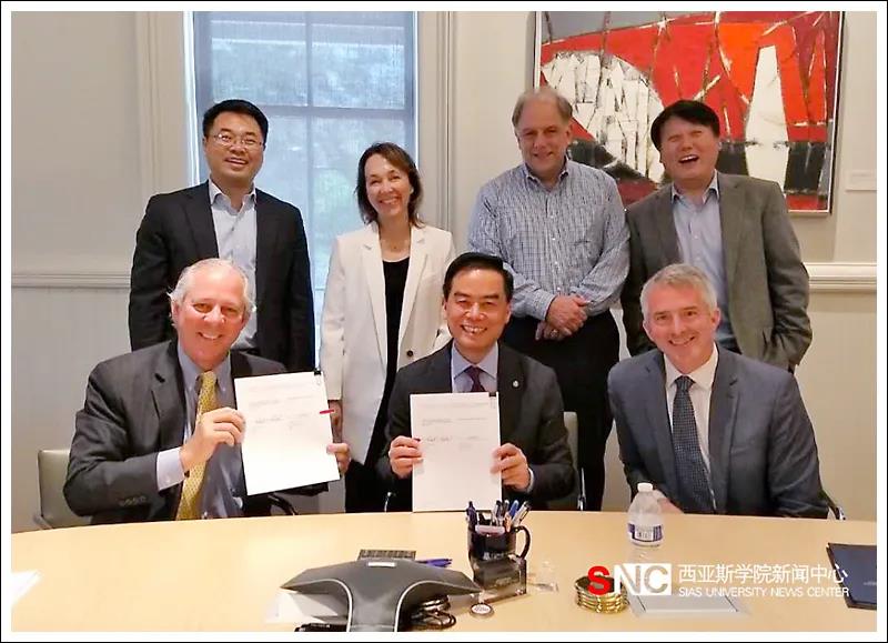 签约1.jpg 签约1.jpg