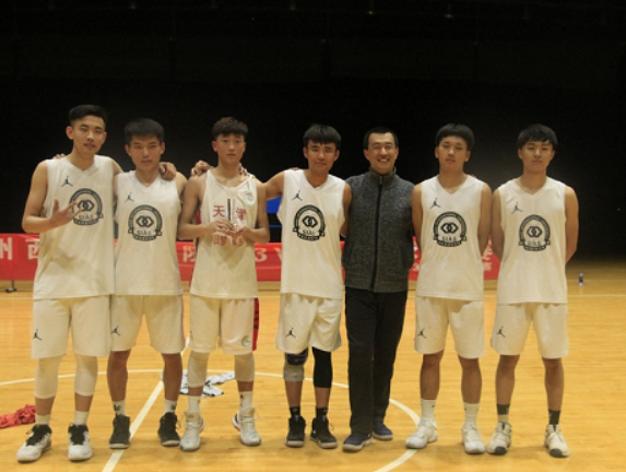 校学生篮球赛3.png 校学生篮球赛3.png