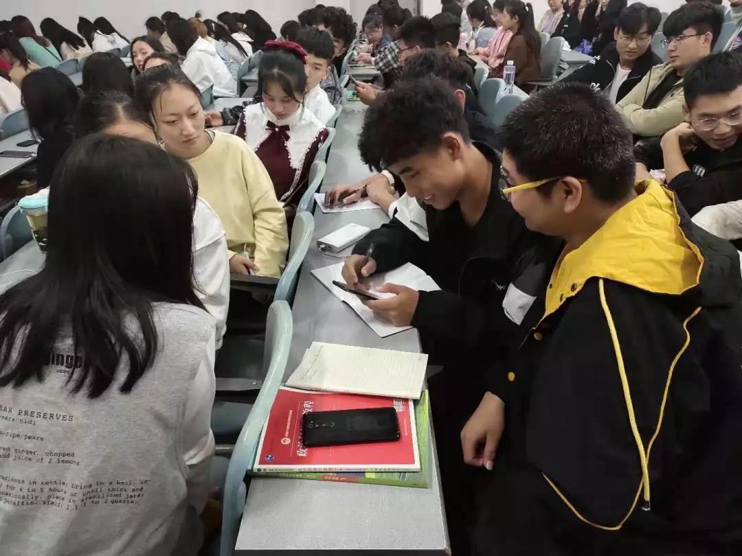 5思齐住宿书院榜样4.jpg 5思齐住宿书院榜样4.jpg