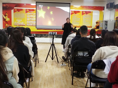 学生党员代表发言.jpg