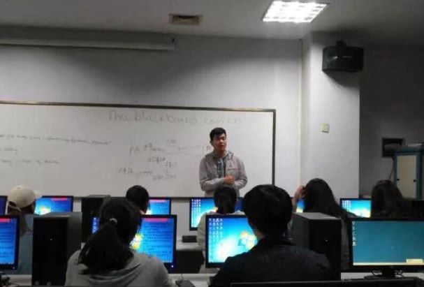 突突突突突突拖1.jpg 突突突突突突拖1.jpg