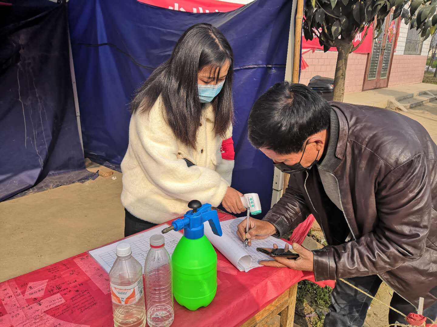 学生团员1.jpg 学生团员1.jpg