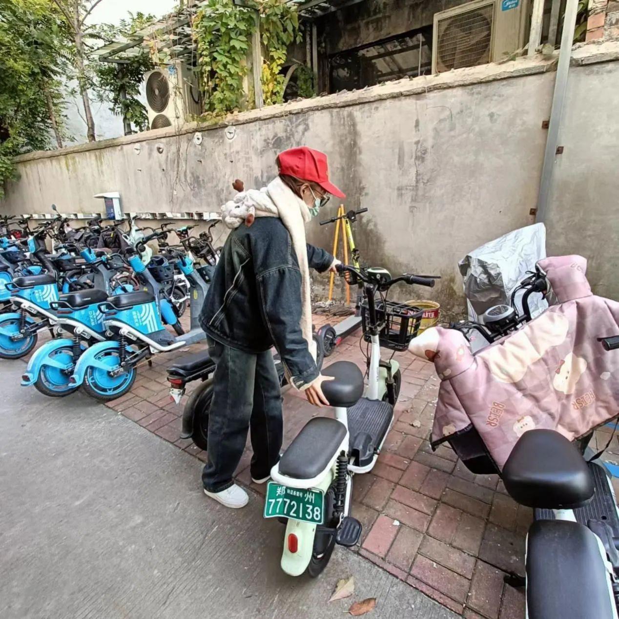 至善住宿书院第二团总支第七团支部成功开展电车引导活动 至善住宿书院第二团总支第七团支部成功开展电车引导活动