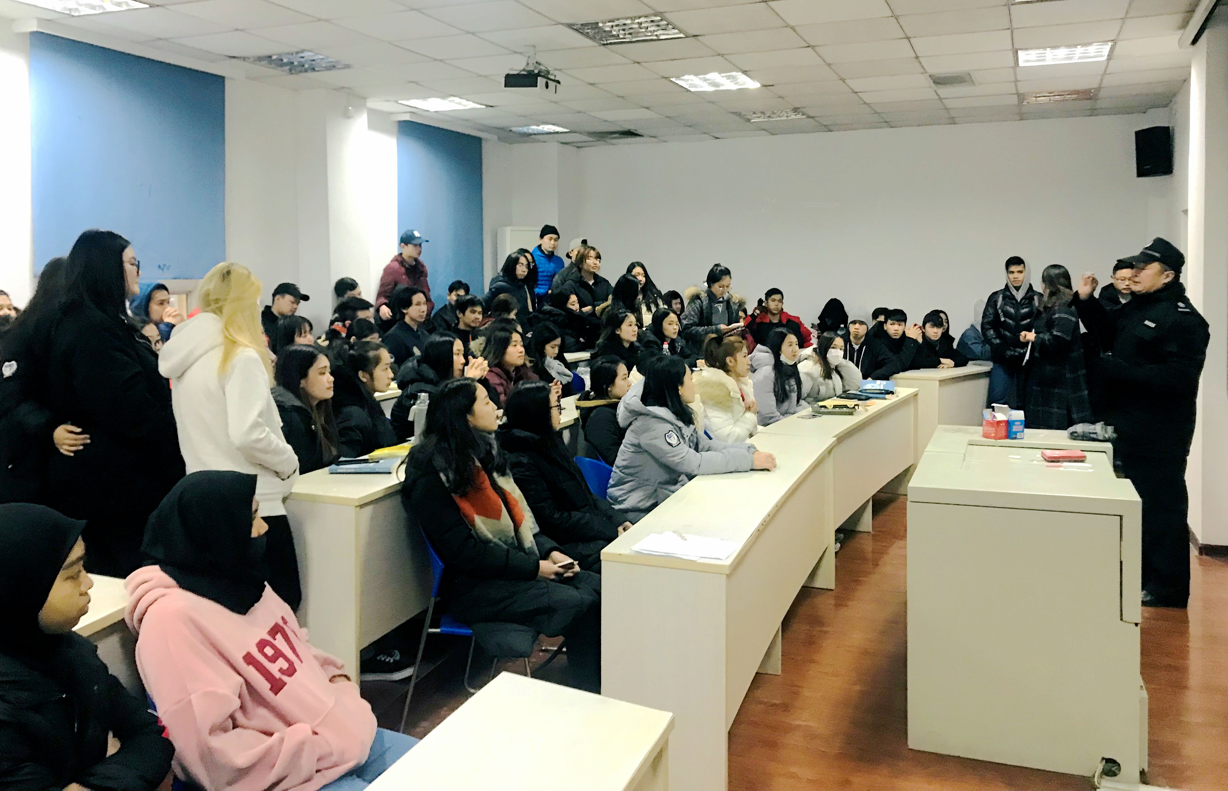 消防疏散演练.jpg