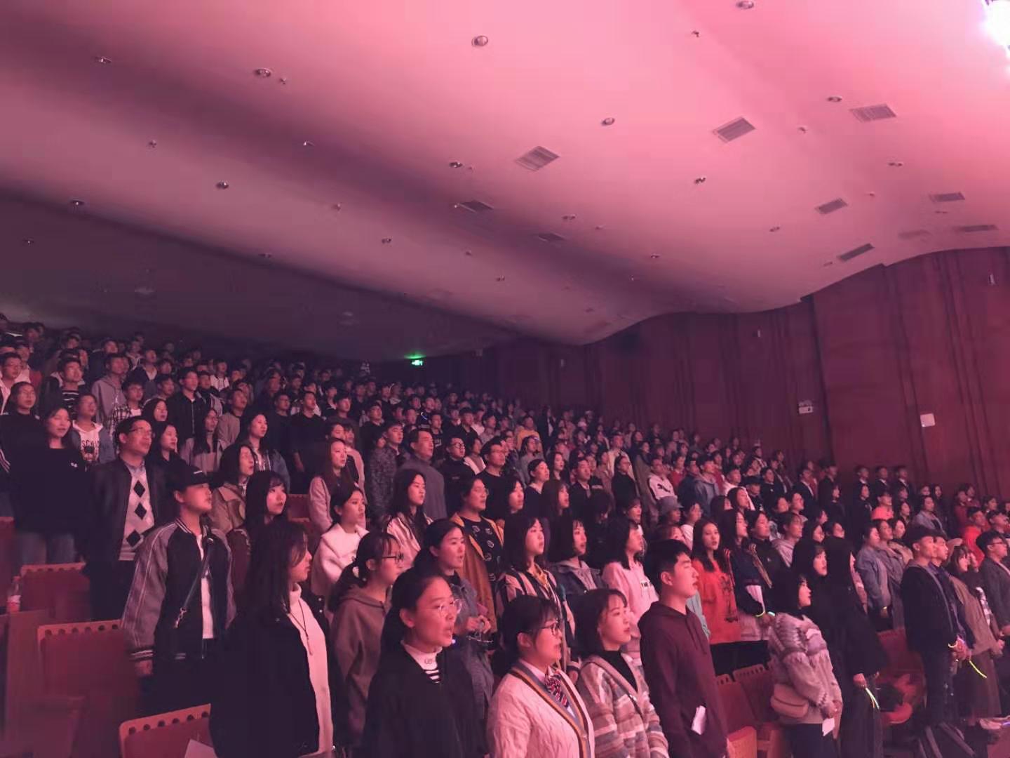 全场奏唱国歌.jpg 全场奏唱国歌.jpg