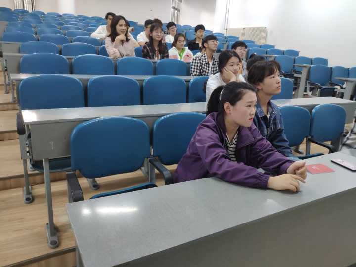 知行英语角2.jpg 知行英语角2.jpg
