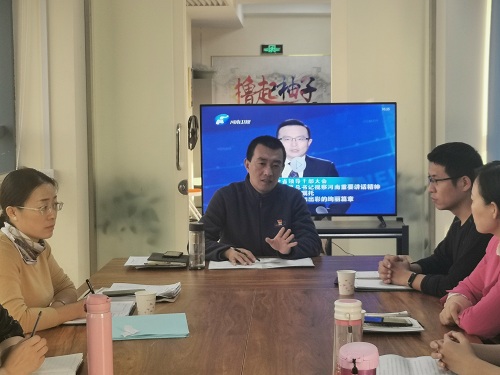 段冬冬副书记进行讲话.jpg 段冬冬副书记进行讲话.jpg