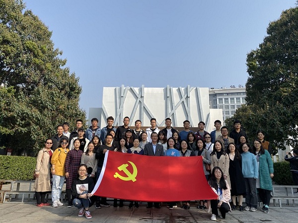 合影.jpg 合影.jpg