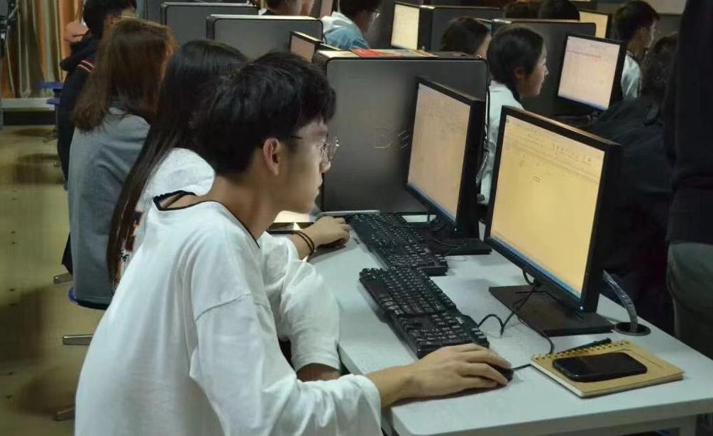 应该是YQSGYSU.jpg 应该是YQSGYSU.jpg