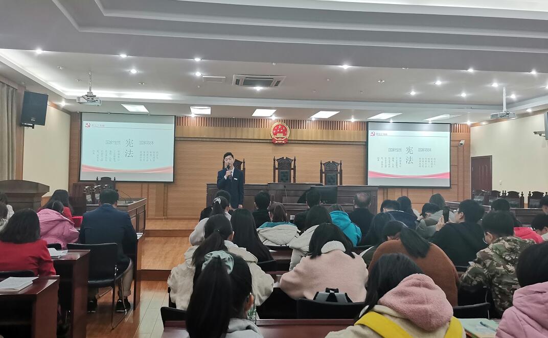 选手比赛中.jpg 选手比赛中.jpg